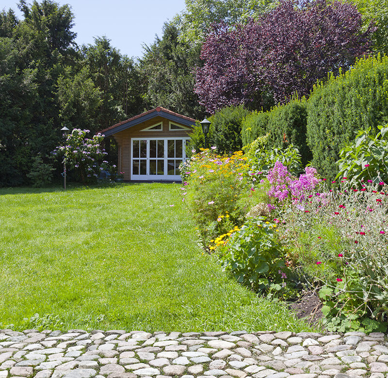 ENTRETIEN MASSIFS 2 800X779 | Entretien du jardin Jardinier à domicile : tonte et entretien de pelouse sur Colmar Sélestat 6